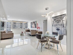 251 174th St in Sunny Isles Beach, FL - Building Photo - Building Photo