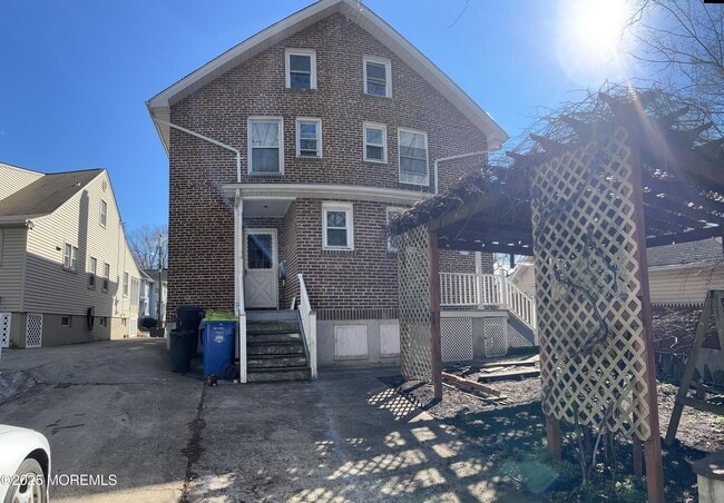 17 Codington Pl in Somerville, NJ - Building Photo - Building Photo