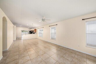 7924 Carriage Pointe Dr in Gibsonton, FL - Building Photo - Building Photo