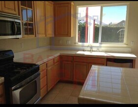 1764 Rochester St in Tracy, CA - Building Photo - Building Photo
