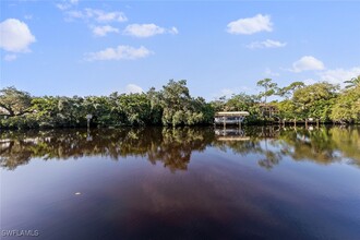 27085 Serrano Way in Bonita Springs, FL - Foto de edificio - Building Photo