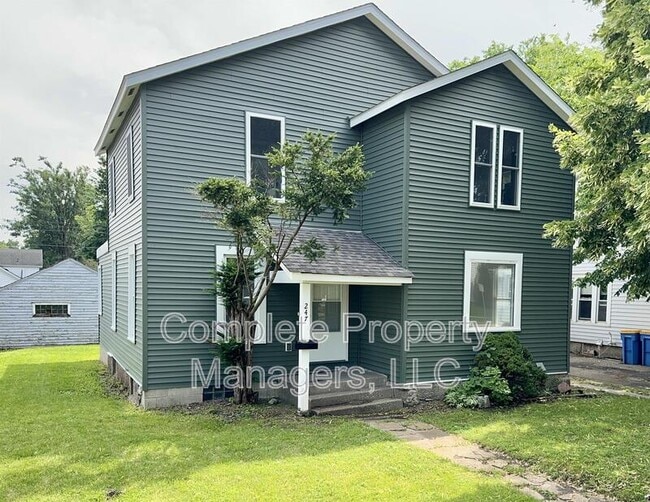 247 E Fremont St in Owatonna, MN - Building Photo - Building Photo