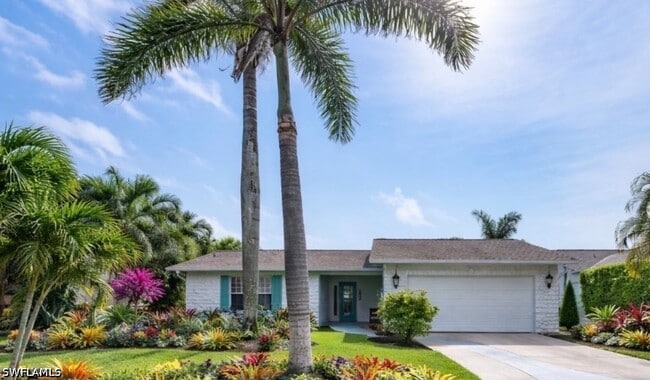 1220 Westlake Blvd in Naples, FL - Building Photo - Building Photo