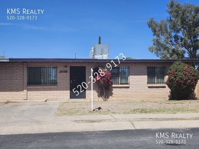 property at 6711 E Hawk Dr