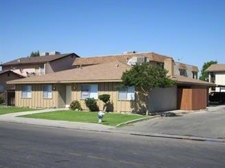 1020 Valhalla Dr in Bakersfield, CA - Building Photo