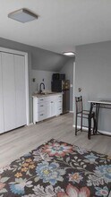 2989 N Gretchen Way, Unit B in Boise, ID - Building Photo - Building Photo