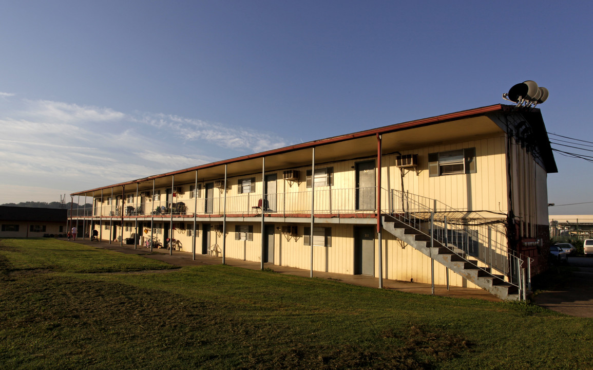 Foothills Crossing Apartments in Maryville, TN - Building Photo