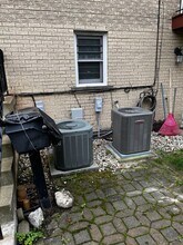 5030 Carol St, Unit Unit 1 in Skokie, IL - Building Photo - Building Photo