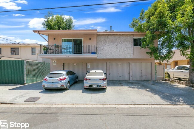 1512 E Florida Street in Long Beach, CA - Building Photo - Building Photo