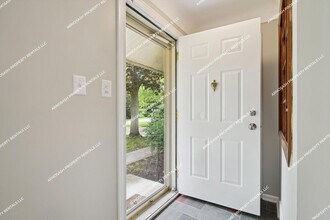 29309 Spring Hill Dr in Southfield, MI - Building Photo - Building Photo