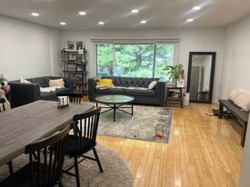 919 Putnam Blvd in Wallingford, PA - Building Photo