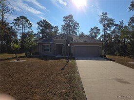 1 Greenpark Blvd in Homosassa, FL - Building Photo