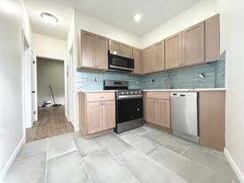 928 18th Ave, Unit #1 Apartments