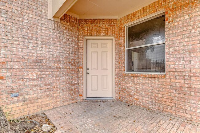 14527-14527 Clipper Cir Dr in Willis, TX - Building Photo - Building Photo