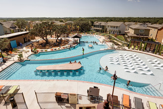 Cottages at San Marcos in San Marcos, TX - Foto de edificio - Building Photo