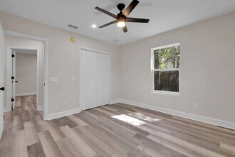 2034 Harold Ct in Tallahassee, FL - Foto de edificio - Building Photo