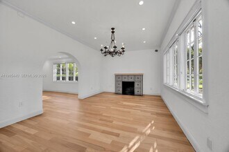 517 Minorca Ave in Coral Gables, FL - Building Photo - Building Photo