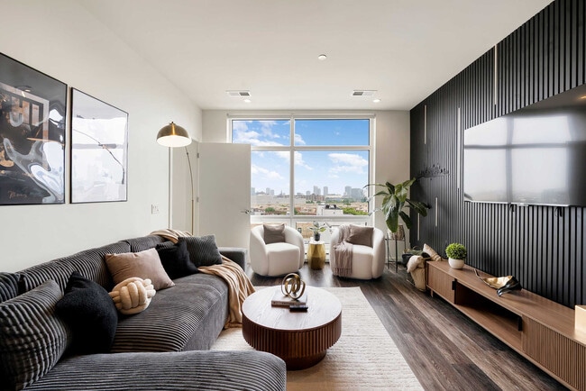 1122 W Chicago Ave, Unit SI ID1244961P in Chicago, IL - Building Photo - Building Photo