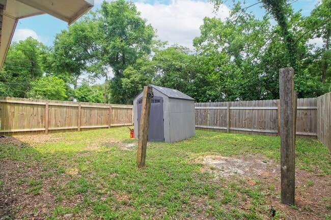 1400 N D St in Pensacola, FL - Foto de edificio - Building Photo