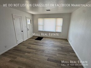 1801 Oxford Way in The Village, OK - Building Photo - Building Photo