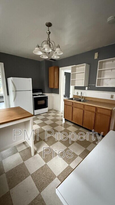 2752 N Fratney St in Milwaukee, WI - Building Photo