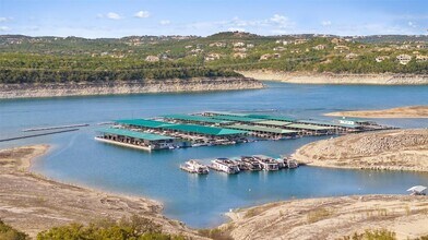 17210 W Beach Rd in Austin, TX - Foto de edificio - Building Photo