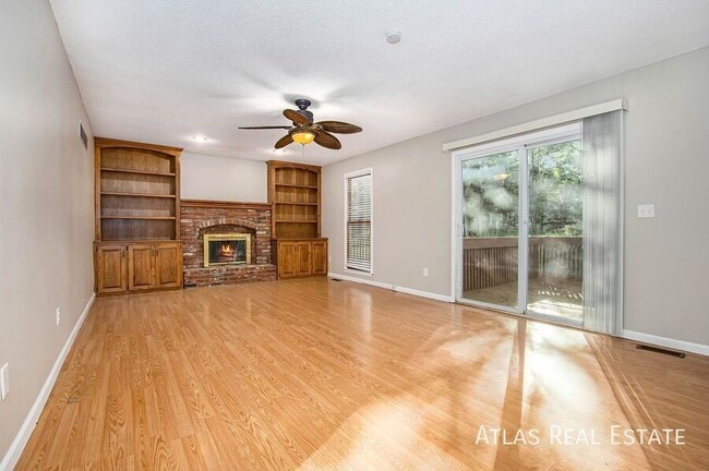 15620 Reeds St in Overland Park, KS - Building Photo - Building Photo