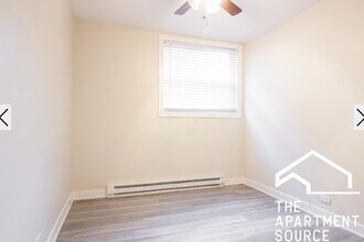 732 W Roscoe St, Unit G in Chicago, IL - Building Photo - Building Photo