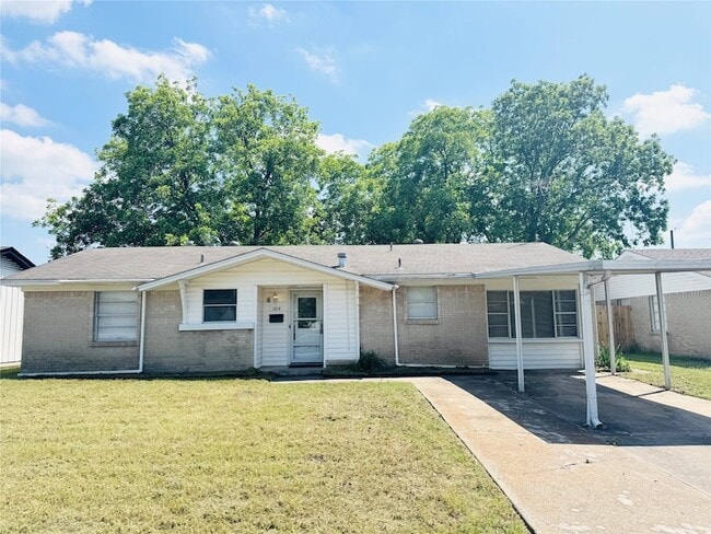 property at 1104 Ashland Dr
