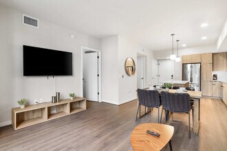 1122 N Hudson St, Unit SI FL3-ID1396877P in Arlington, VA - Building Photo - Building Photo