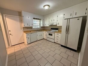 4943 Yacht Harbor Dr in Pensacola, FL - Building Photo - Building Photo