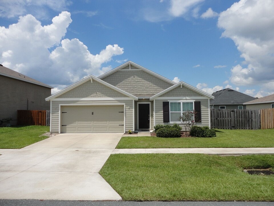 19062 NW 165th Ln in High Springs, FL - Building Photo