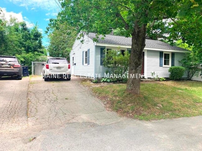 111 Falvey St in Bangor, ME - Building Photo - Building Photo
