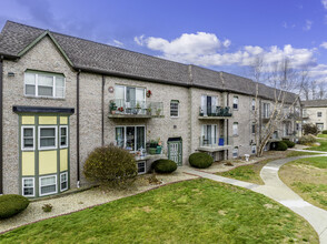 Hamilton Oaks in Brockton, MA - Building Photo - Building Photo