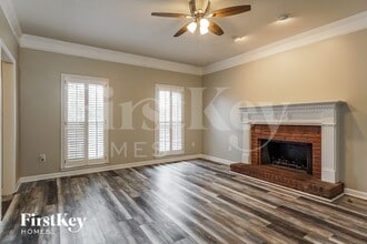 6504 Hemlock St in Trussville, AL - Foto de edificio - Building Photo