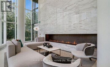 20-1820 Brin Dr in Toronto, ON - Building Photo - Building Photo