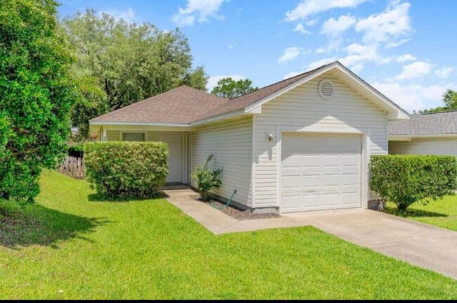 property at 2751 Bay Club Dr