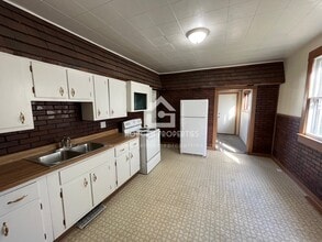 902 Vine St in New Castle, IN - Building Photo - Building Photo