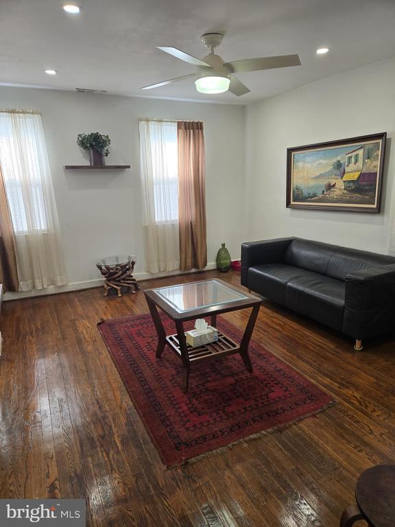 property at 4220 Dix St NE