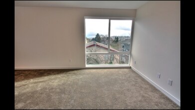 1755 NW 63rd St in Seattle, WA - Building Photo - Building Photo