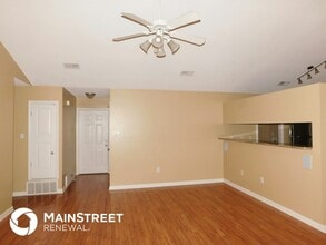 1688 Sarah Ann Dr W in Southaven, MS - Foto de edificio - Building Photo