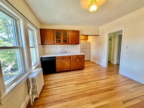 12 Pinehurst St, Unit 2 in Boston, MA - Building Photo - Building Photo