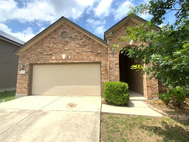 120 Carrington St in Hutto, TX - Building Photo - Building Photo