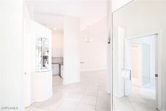 5442 Whitten Dr in Naples, FL - Building Photo - Building Photo