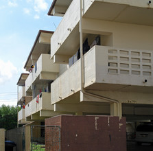 94-305 Pupuole St in Waipahu, HI - Building Photo - Building Photo