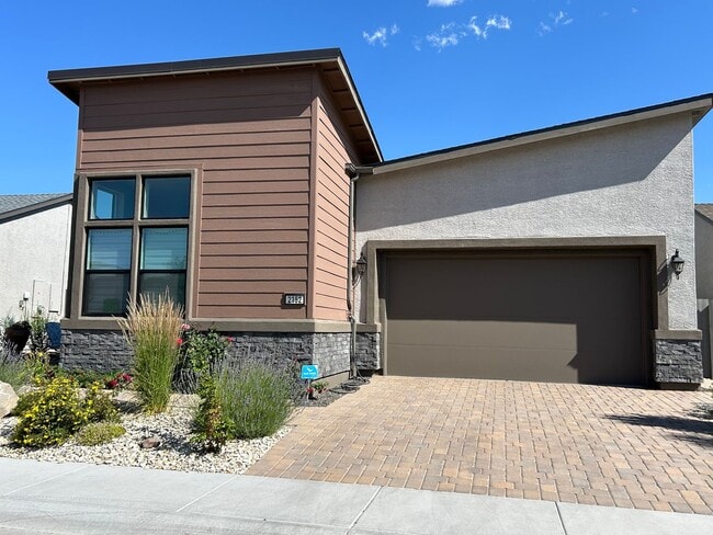 2152 Woodhouse Dr in Reno, NV - Building Photo - Building Photo