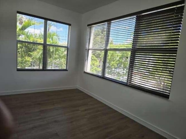 1000 SW 12th Ct in Miami, FL - Building Photo - Building Photo