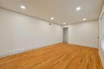 2312 N Warren Ave in Oklahoma City, OK - Building Photo - Building Photo