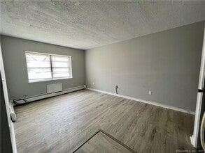 85 Union Ave in Bridgeport, CT - Foto de edificio - Building Photo