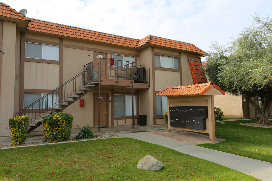 Springview Apartments in Bakersfield, CA - Building Photo